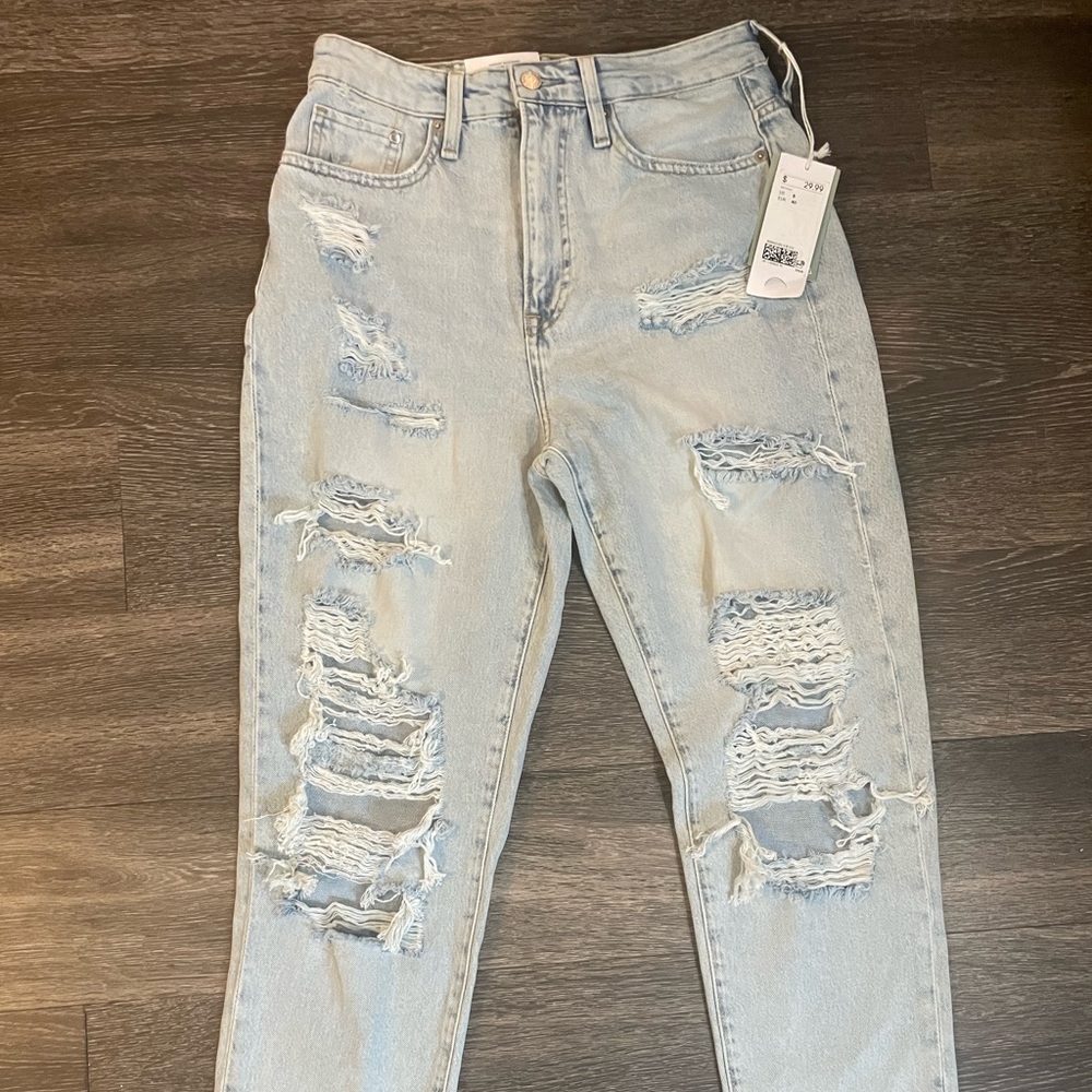 H&M Ultra High Waist Light Wash Loose Fit Mom Jeans Women's Size 8 *NEW*